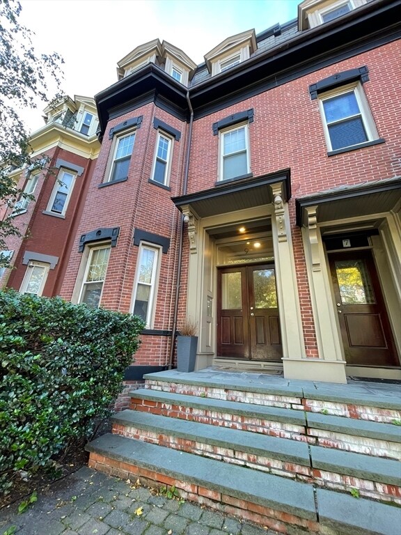 Building Photo - 9 Savin Hill Ave