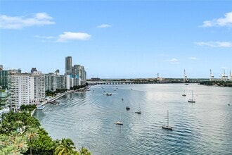 Building Photo - 1500 Bay Rd