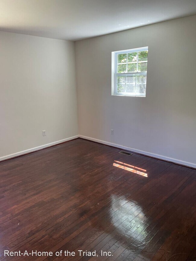 Building Photo - 3 br, 1 bath House - 1405 Bethlehem Lane