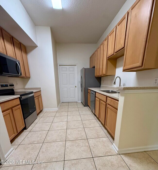 Building Photo - 13819 Herons Landing Way