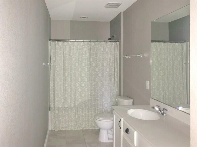 Building Photo - 1649 Bovina Dr