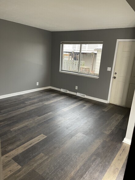 Building Photo - 3533 Dorwil Ct