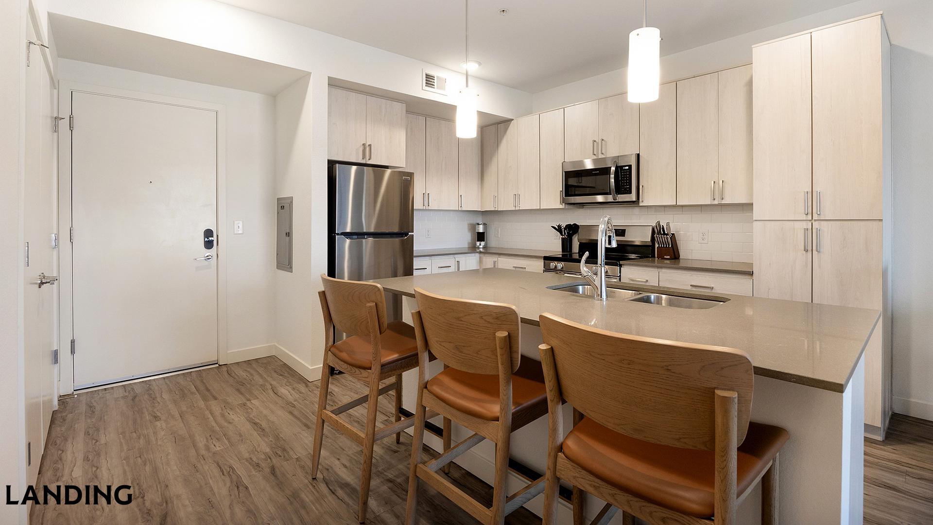 Building Photo - 1760 S Crismon Rd