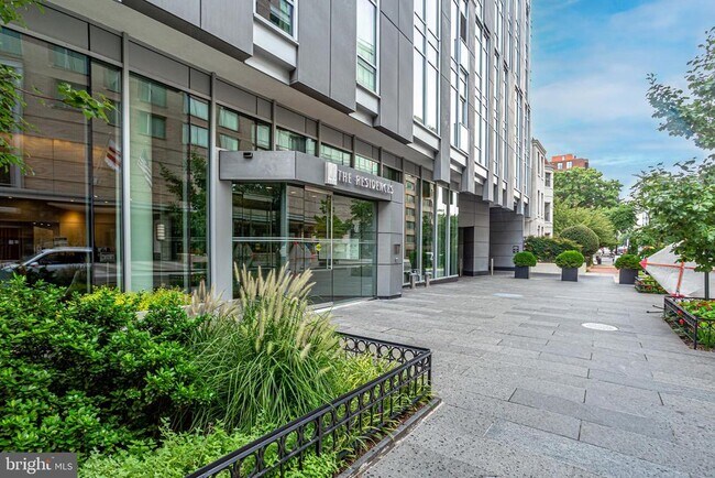 Building Photo - 1177 22nd St NW