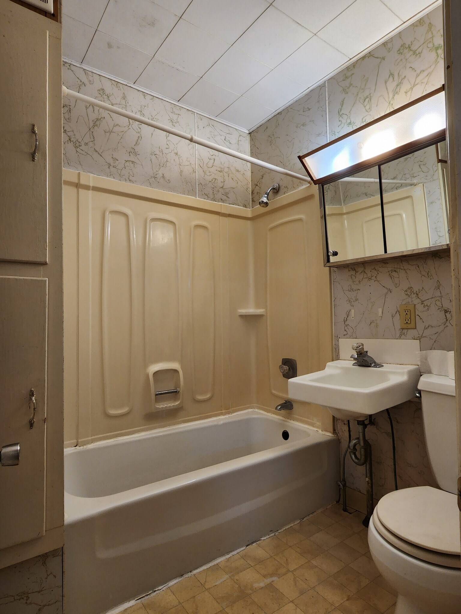 Bathroom - 352 8th St E