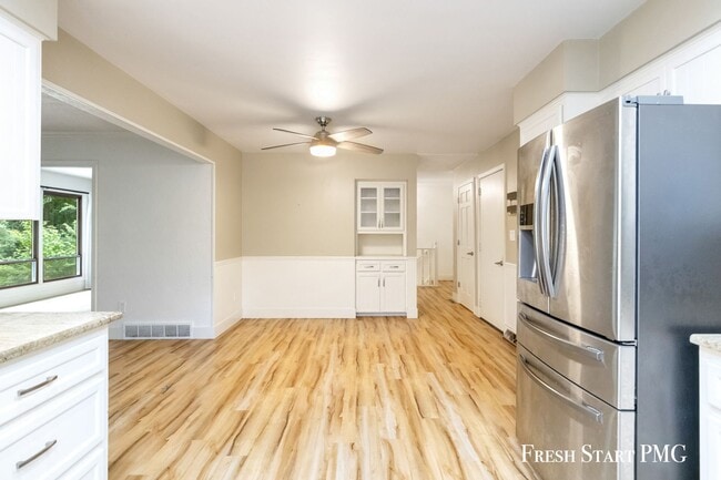 Building Photo - Charming 3-Bedroom Home in Walker – Conven...