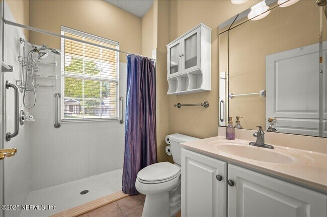 Building Photo - 1028 Meadow View Ln