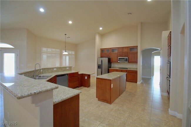 Building Photo - 8337 Christinas Cove Ave