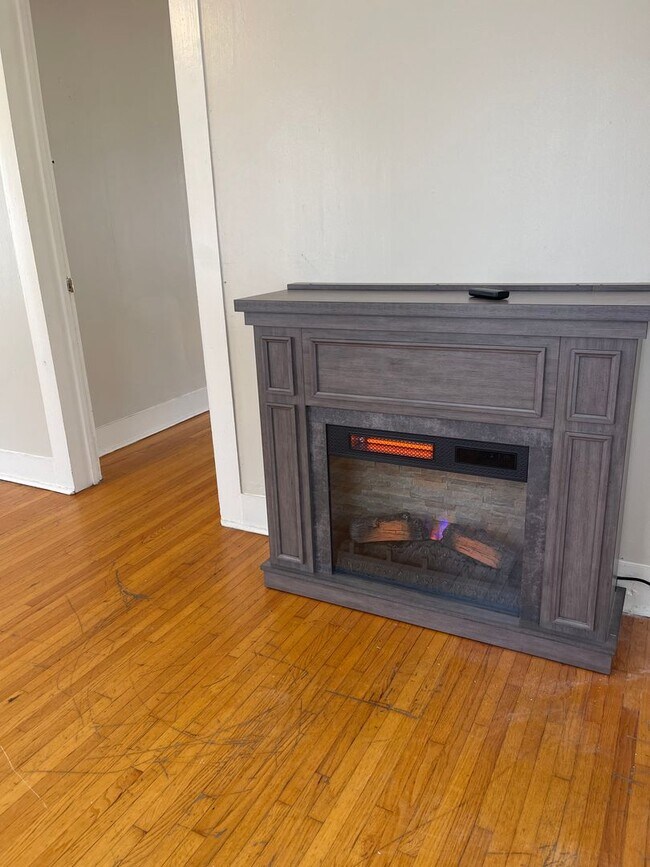 Building Photo - 609 Jefferson Blvd