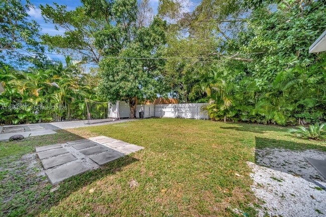 Building Photo - 77 NE 95th St