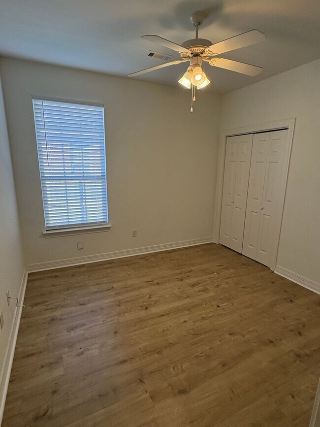 Building Photo - 3062 Eaglecrest Cir