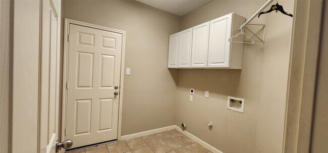 Building Photo - 22907 Lily Creek Dr
