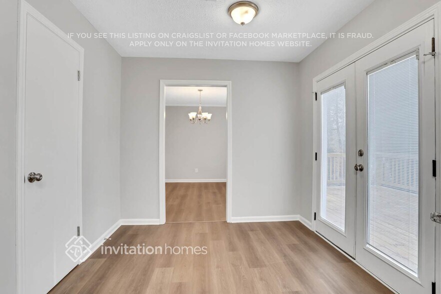 Building Photo - 104 River Oaks Dr