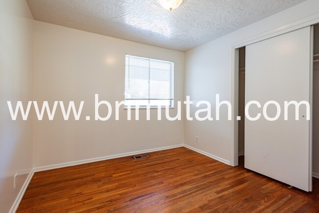 Building Photo - 646 E 5640 S