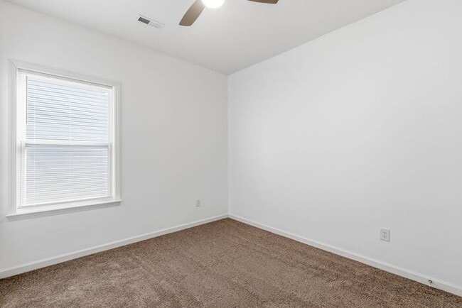 Building Photo - Experience Luxury Living in Reedy Fork