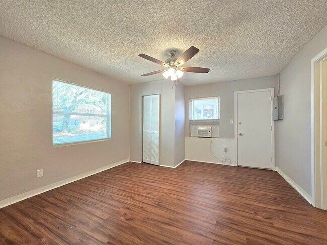 Building Photo - 715 S Missouri Ave