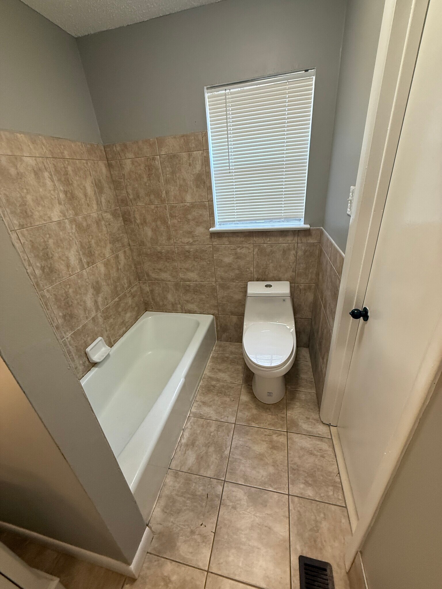 Building Photo - 7801 3rd Ave S