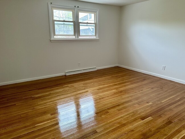 Building Photo - 27 Griggs Pl