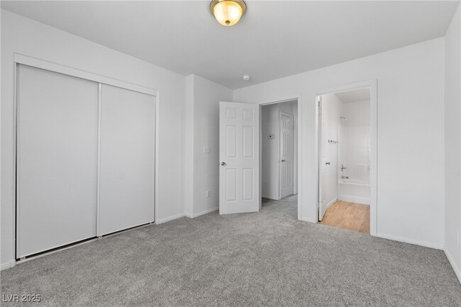 Building Photo - 4736 Arroyo Seco Dr