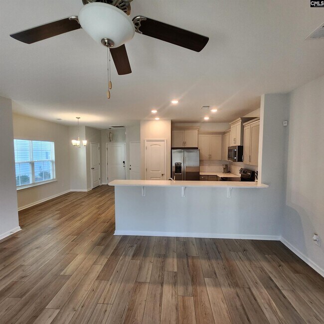 Building Photo - 424 Sandfarm Trail