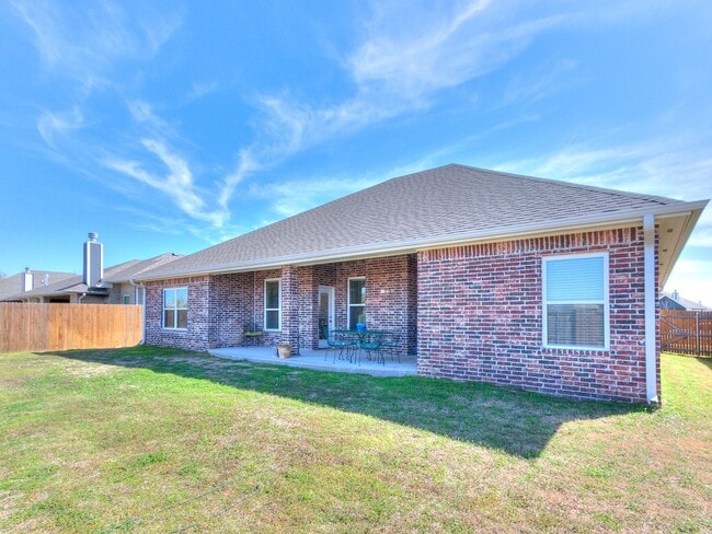 Building Photo - Beautiful 4 Bed 2 Bath Home in Norman