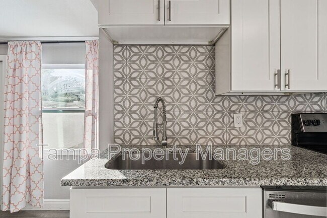 Building Photo - 5408 5th Ave N