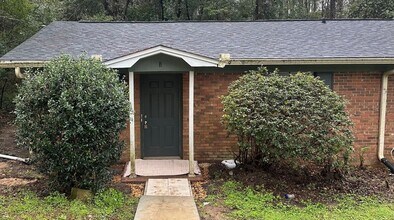 Building Photo - EASTSIDE PET FRIENDLY duplex in Brewster Estates avail now!