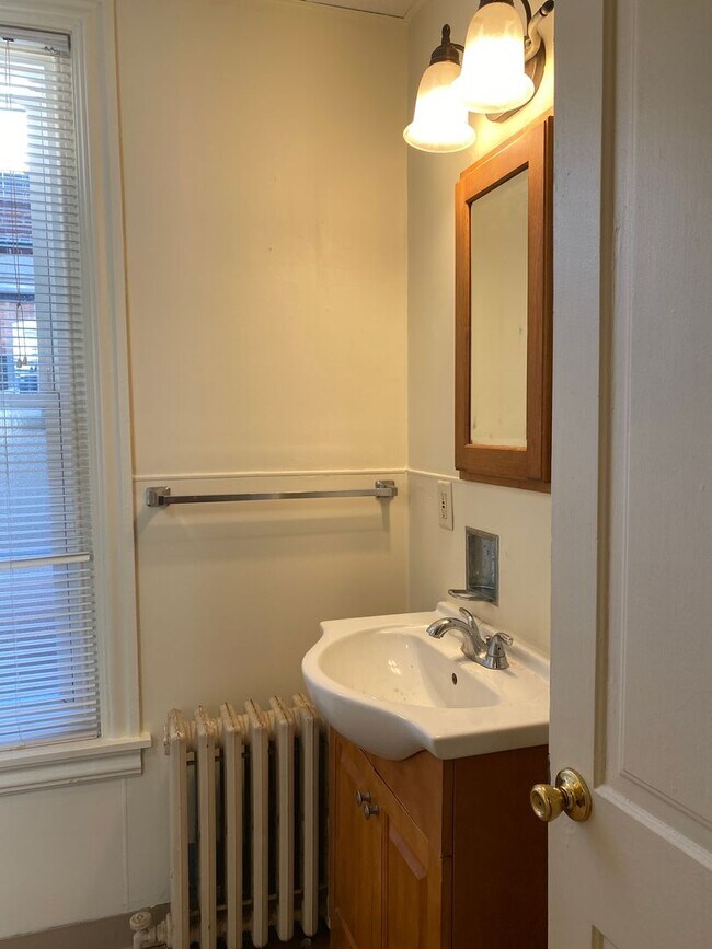 Building Photo - 513 Weidman St