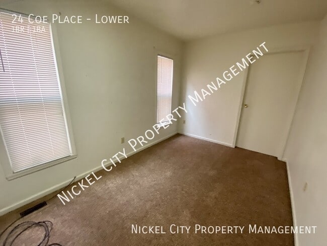 Building Photo - 24 Coe Pl