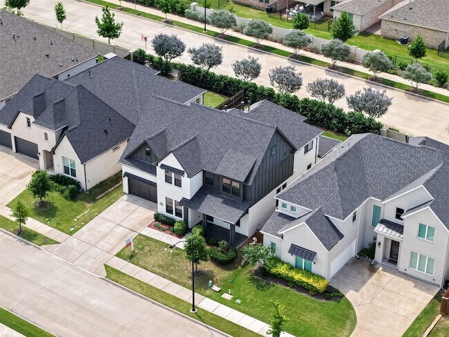 Building Photo - 6009 Firefox Ln