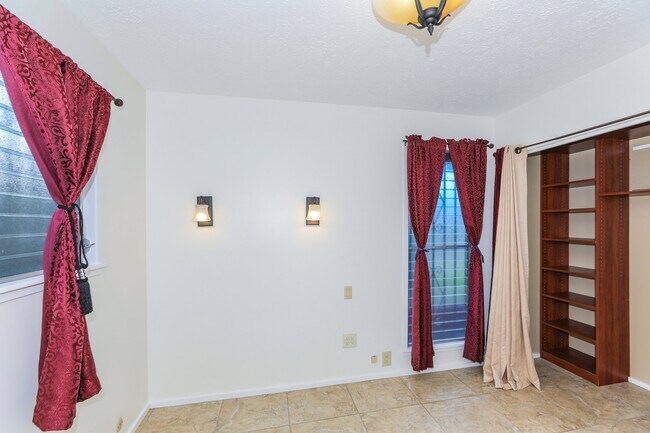 Building Photo - 99-1362-1362 Hele Mauna Pl
