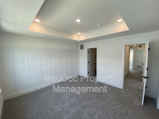 Building Photo - 4815 Jackson Vlg Pkwy