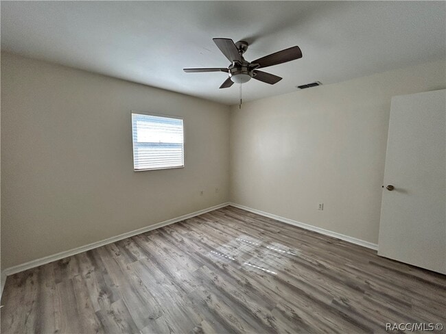 Building Photo - 7236 E Oak Isle Dr