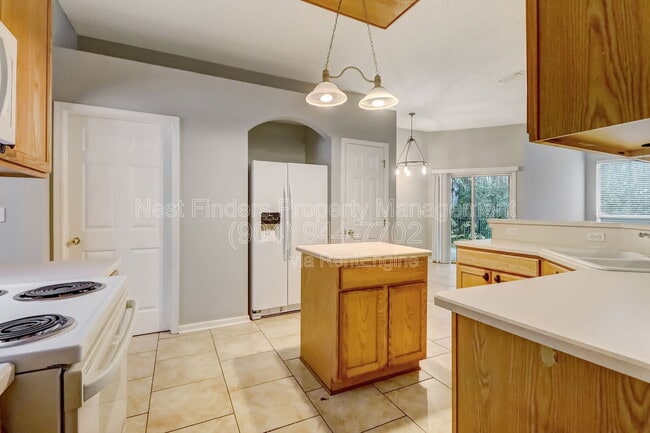 Building Photo - 4613 W Catbrier Ct