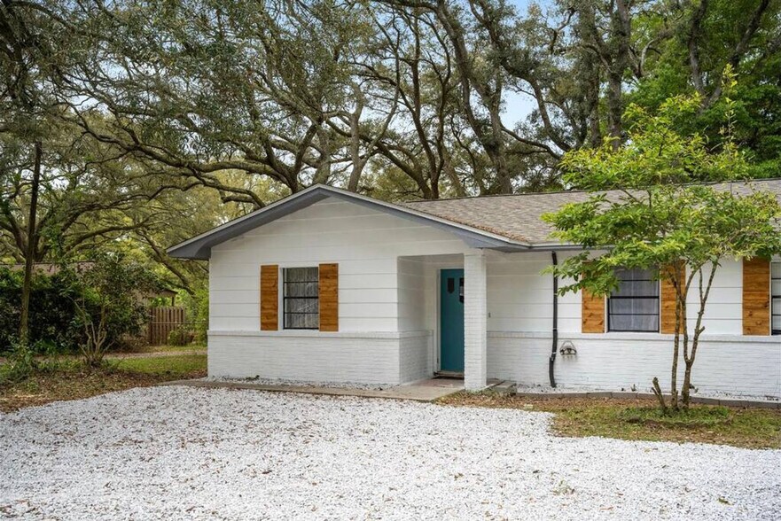 Building Photo - 2001 N 61st Ave