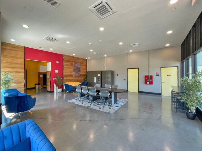 Building Photo - Modern 2BD Fremont Condo – EV Charger, Bal...