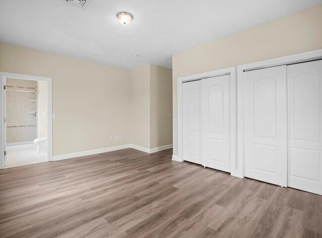 Building Photo - 63 Varnum Ave