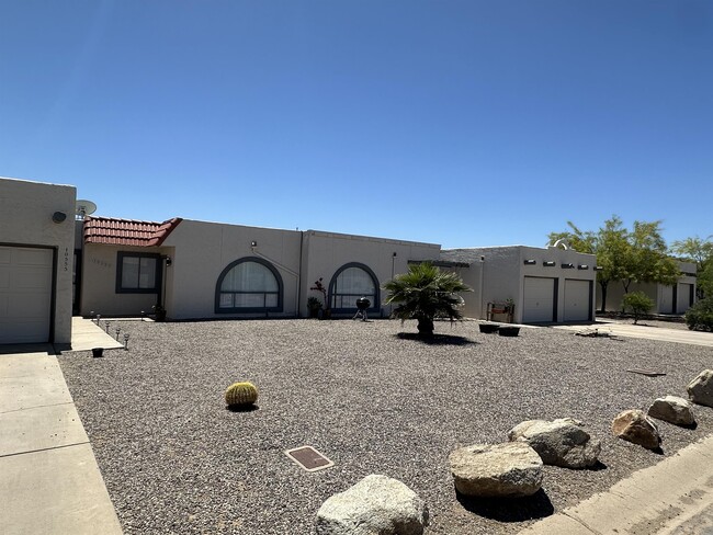 Primary Photo - 10525 W Arica Rd