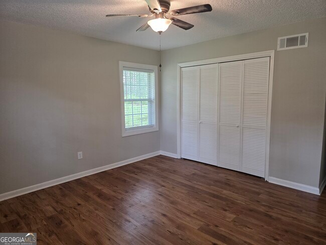Building Photo - 5944 GA-21