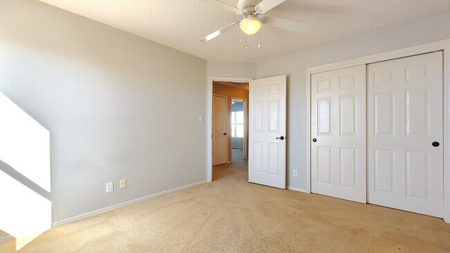 Building Photo - Magnificent 4 Bedroom, 2.5 Bath in Rio Rancho!