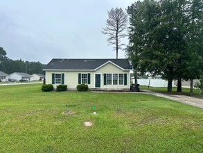 Building Photo - RENTAL HOME 3BD/2BTH