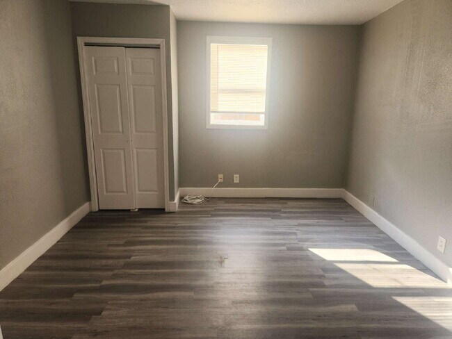 Building Photo - Charming 4-Bedroom Gem in Cahokia Heights!