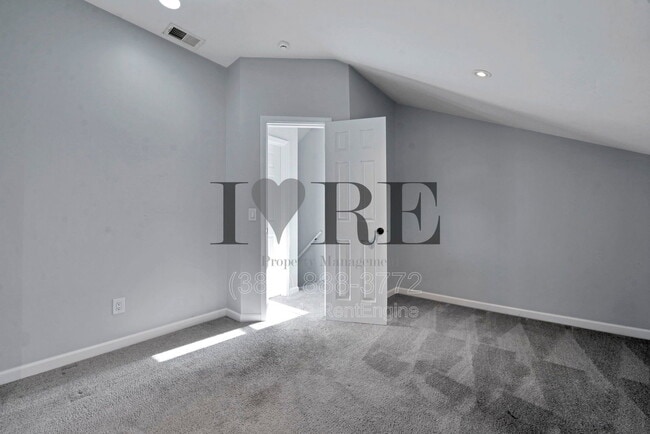 Building Photo - 1555 Myrtle Ave