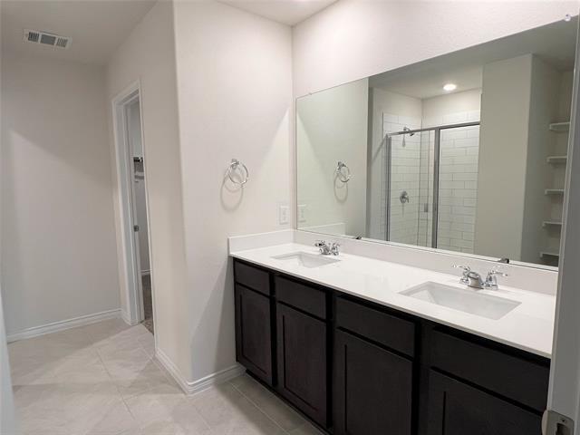 Building Photo - 812 Goldenrod Ln