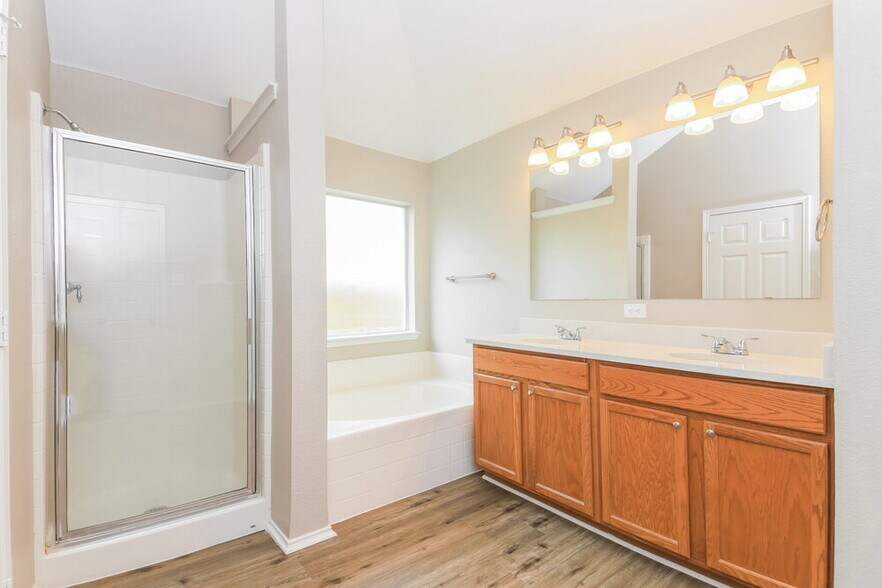 Building Photo - 709 Fireberry Dr