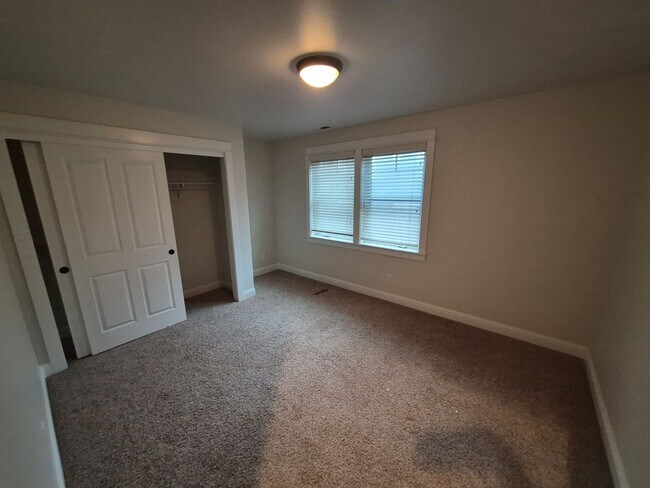 Building Photo - 4 bed 2.5 Bath Northwest Crossing - NWX -Coming Soon