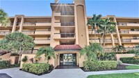 Building Photo - 2255 Lindell Blvd