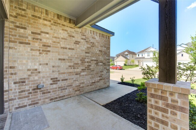 Building Photo - 2215 Emerald Diamond Ct