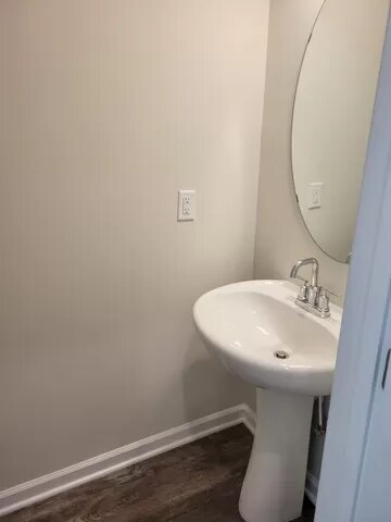 Building Photo - 201 Joneshaven Dr