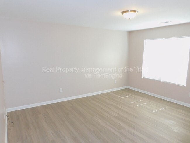 Building Photo - 2035 Chapel Park Ln